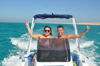 6 Islands Tour with Dolphin Watching & Snorkelling