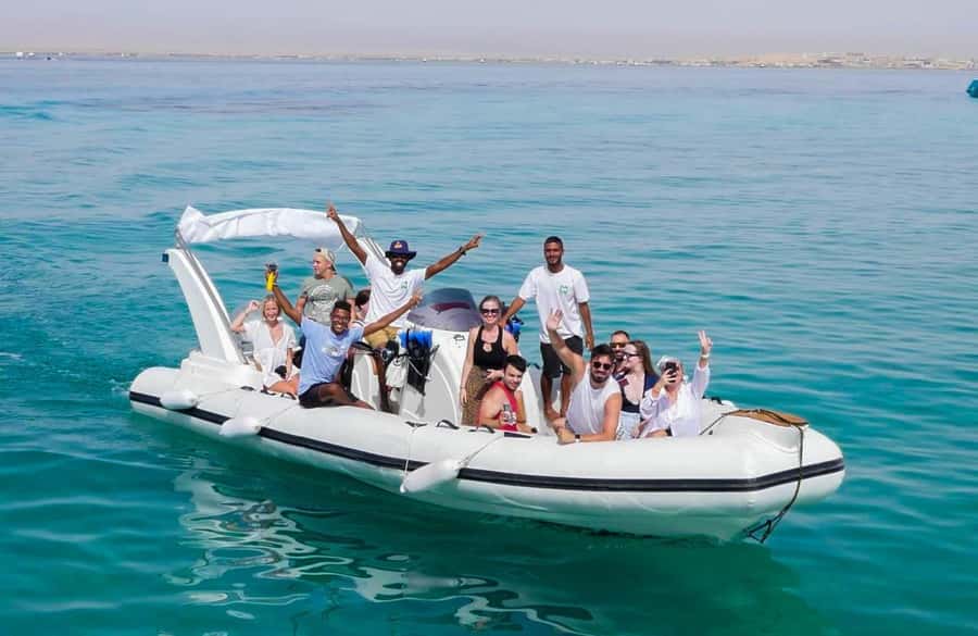 Hurghada: 6 Islands Tour with Dolphin Watching & Snorkelling - Magawish Island and the small island pool