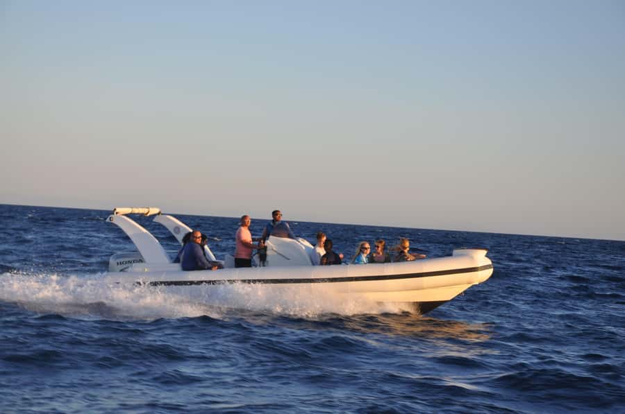 Hurghada: 6 Islands Tour with Dolphin Watching & Snorkelling - Juzur Abu Monqar and the white sandbank