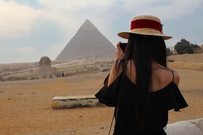 Hurghada: Cairo and Giza Highlights by mini Van with BBQ Lunch - The Nile and the question of extra fees
