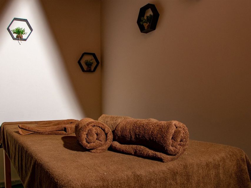 Hurghada: Cleopatra Spa and Massage - Clay mask and the short pause that follows