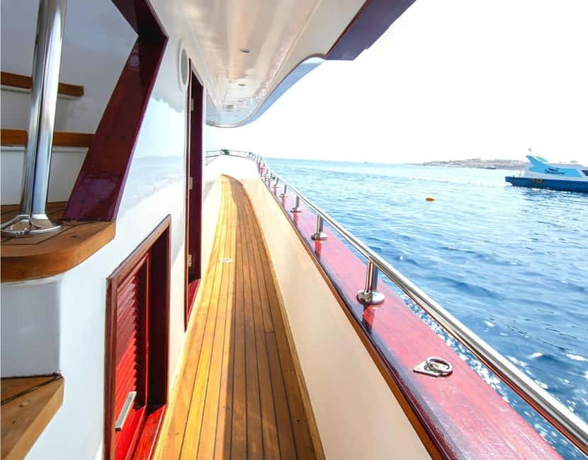 Hurghada:Eden Island Full-Day Trip with Water sports & Lunch - From Hurghada to the open Red Sea