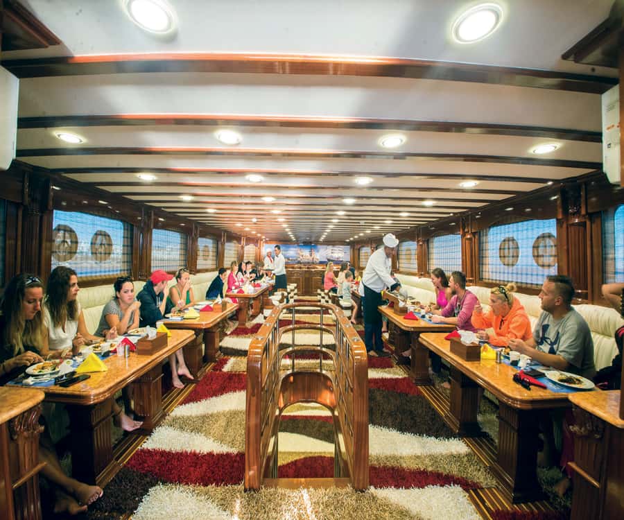 Hurghada: Elite vip snorkeling cruise with BBQ buffet lunch - How much comfort does VIP really add?