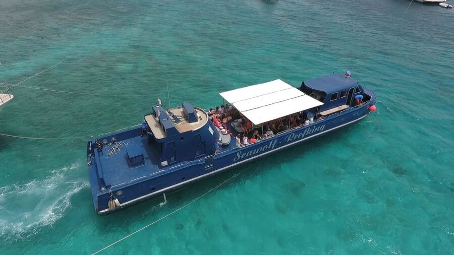 Hurghada: Empire Submarine Boat Trip with Snorkel and Drinks - The air-conditioned underwater deck at 3 meters