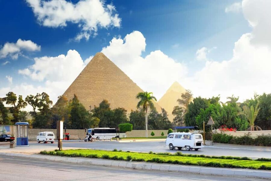 Hurghada: Full-Day Tour to Cairo by Plane with Egyptologist - Meeting your Egyptologist at Cairo airport