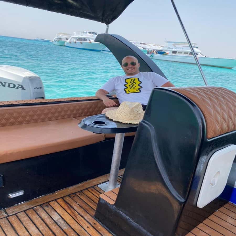 Hurghada: Giftun Island Orange Bay Speedboat Cruise & Lunch - Group size, private bookings, and the onboard mood