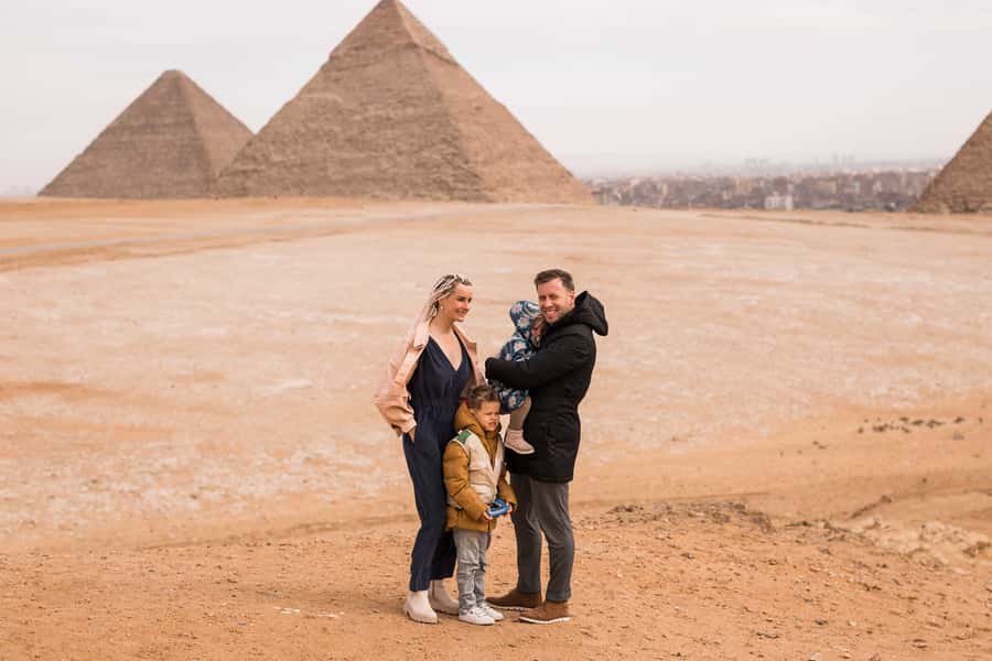 Hurghada: Giza Pyramids, Sphinx, Museum & Old Souq Day Trip - Inside the Egyptian Museum