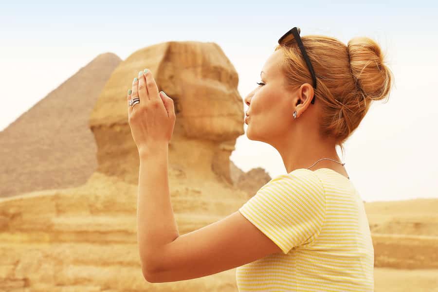 Hurghada: Giza Pyramids, Sphinx, Museum & Old Souq Day Trip - The guides are the tour’s strongest feature