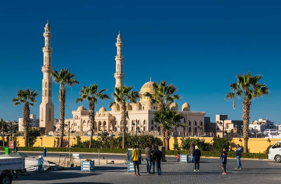 Hurghada: Guided City Highlights Tour with Shopping Stops - Guide Quality Makes the Difference