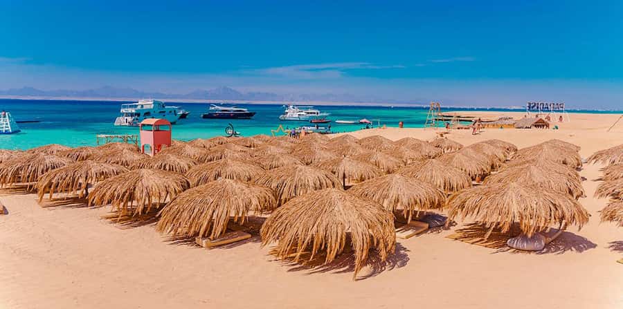 Hurghada: Hula Hula Island Boat Trip with Snorkeling & Lunch - Guides and the feel of the crew