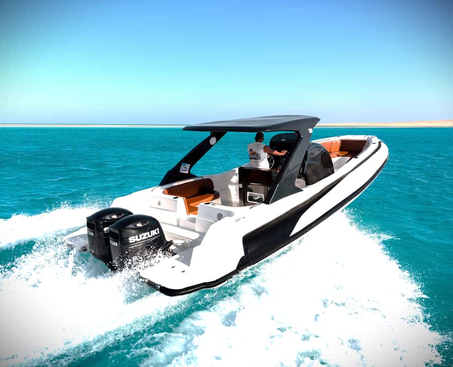 Hurghada: Hula Hula Speedboat w/ Optional Snorkeling & Lunch - What happens at the snorkeling stop