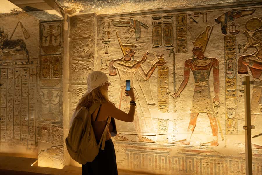 Hurghada: Luxor Tour with Valley of Kings, Karnak & Tut Tomb - Karnak Temple and its forest of columns