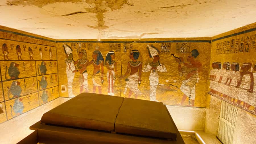 Hurghada: Luxor Tour with Valley of Kings, Karnak & Tut Tomb - Hatshepsut’s Mortuary Temple