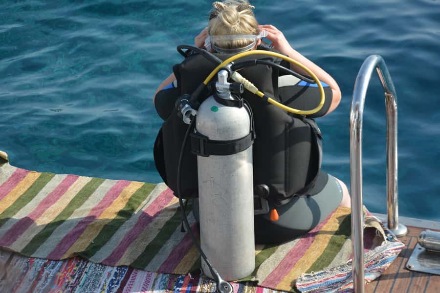 Hurghada: Luxury Orange Bay w/Snorkeling, Massage and Diving - Snorkeling around Giftun Island