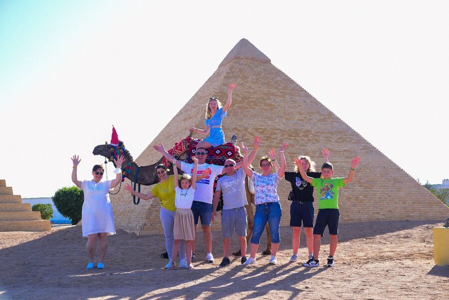 Hurghada: Mini Egypt Park Entry Ticket, Tour, and Transfers - Giza and Cairo without the long journey