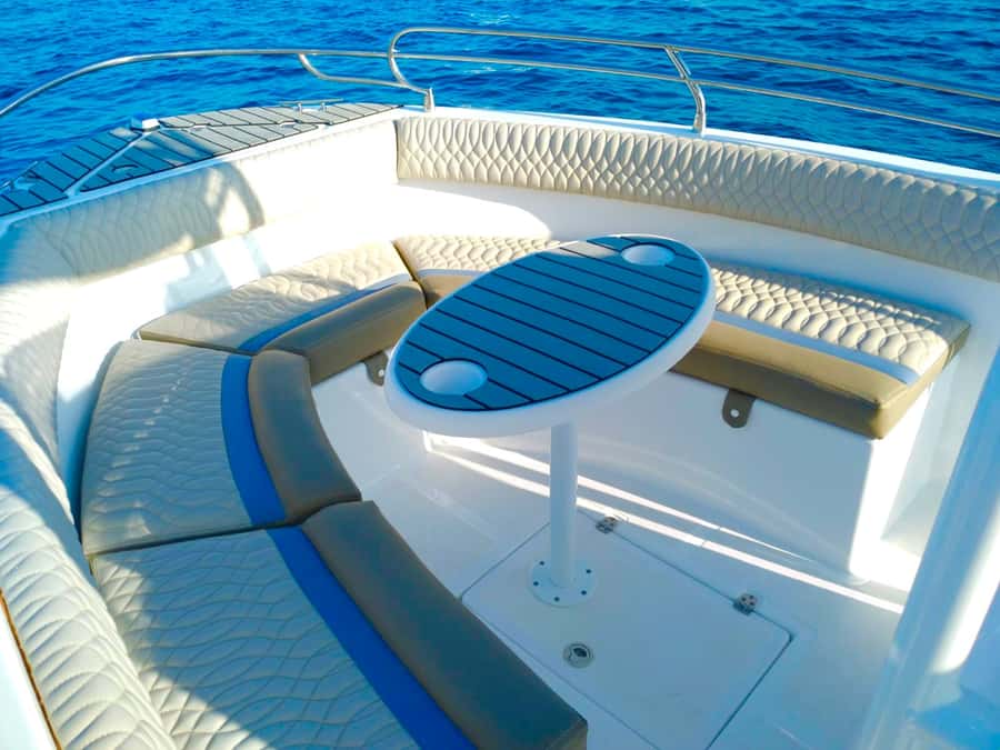 Hurghada: Orange Bay Dolphin Watching, Snorkeling & Lunch - The optional flight over the Red Sea