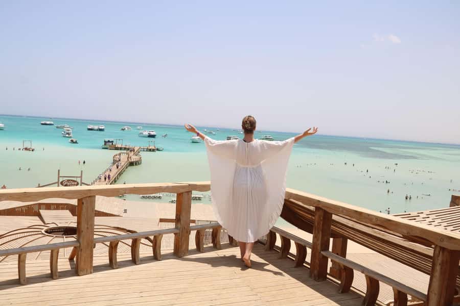 Hurghada: Orange Bay Island with breakfast, lunch & watersports - Breakfast, fruit, and lunch on board