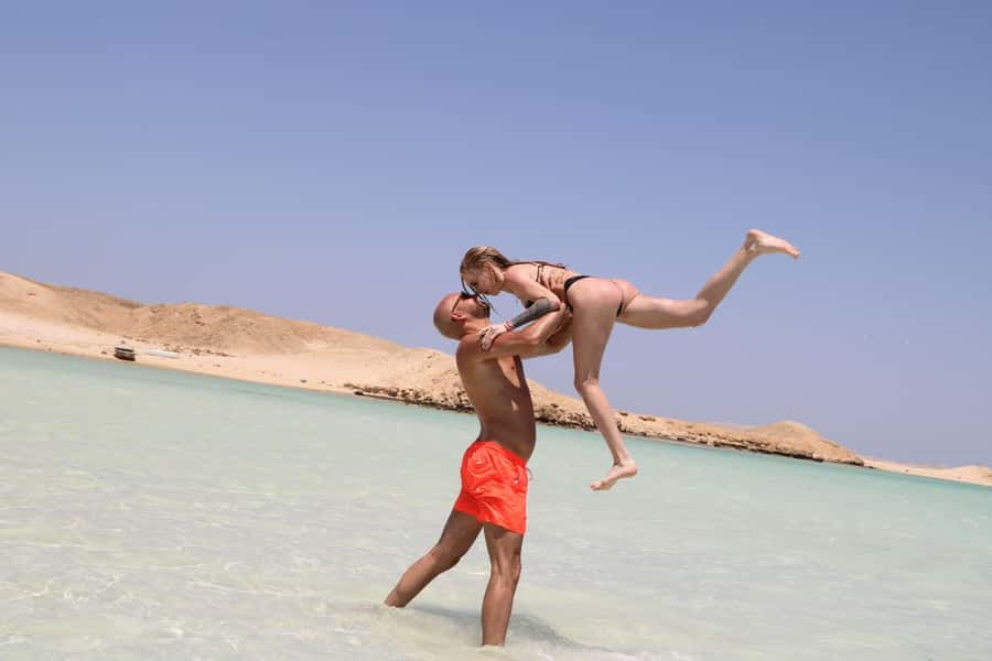 Hurghada: Orange Bay Island with breakfast, lunch & watersports - The two snorkeling stops