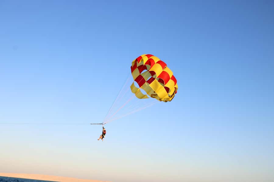 Hurghada: Orange Bay Island with breakfast, lunch & watersports - Pickup at Hurghada and the boat setup