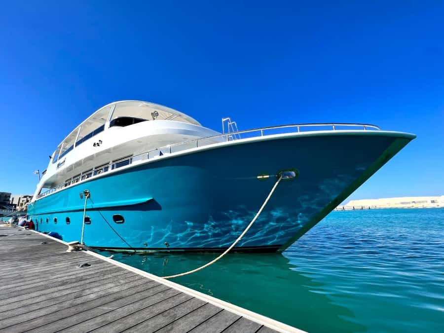Hurghada: Orange & Giftun Island Cruise with Massage & Lunch - What this Red Sea day is really like