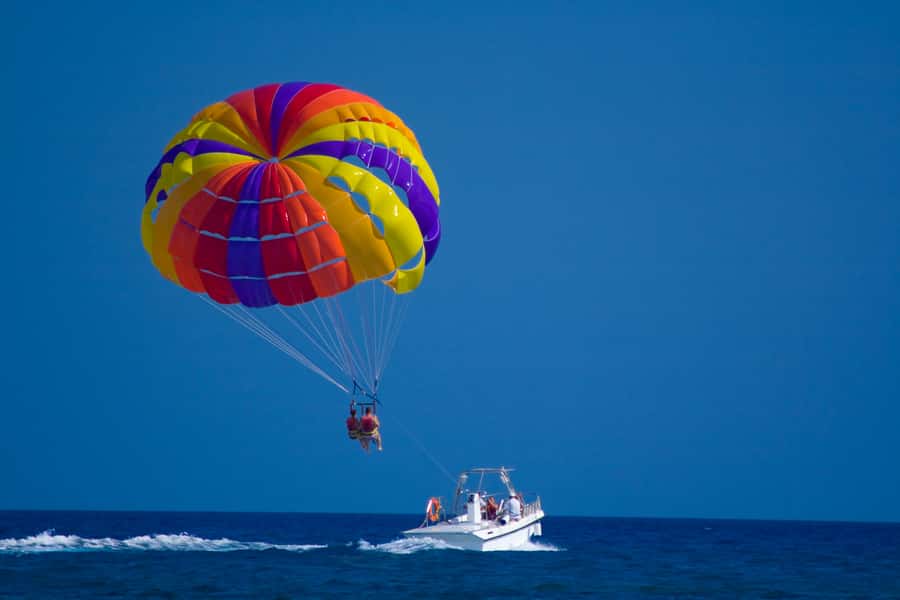 Hurghada: Parasailing Adventure on the Red Sea - From hotel reception to Hurghada Marina