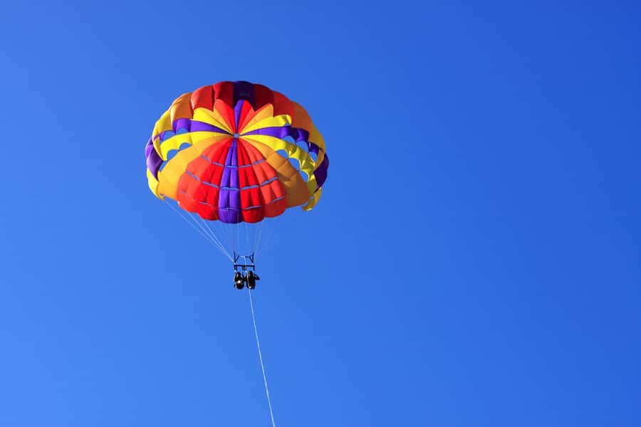 Hurghada: Parasailing Adventure on the Red Sea - Boarding the boat and meeting the crew