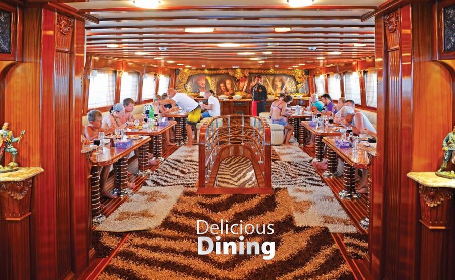 Hurghada: Pirates Sailing Boat to Orange Bay with Transfers - Lunch in the air-conditioned salon