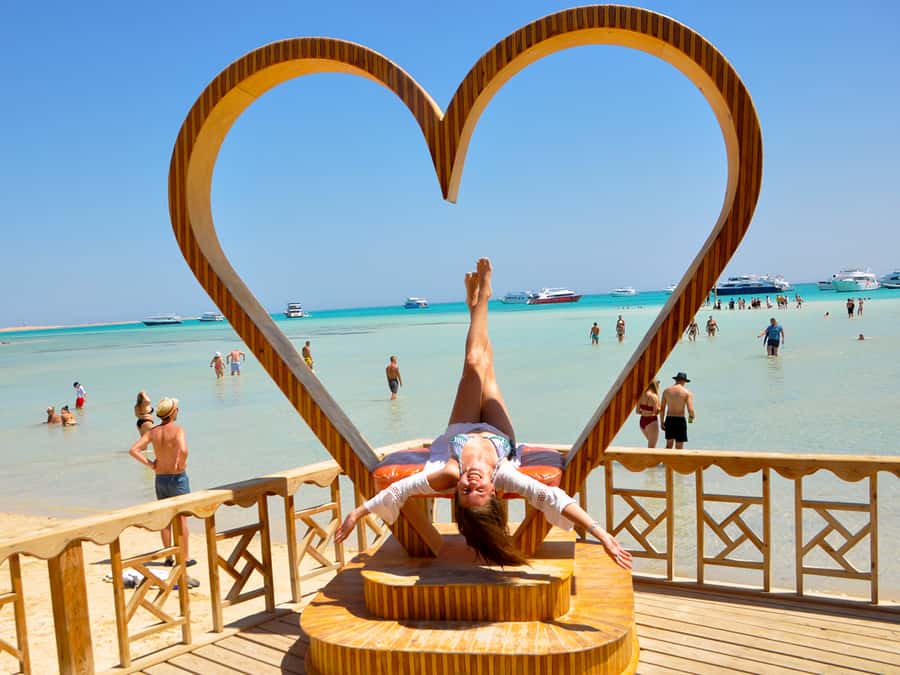 Hurghada: Premium Orange Island Cruise with Lunch & Transfer - What the eight-hour schedule feels like