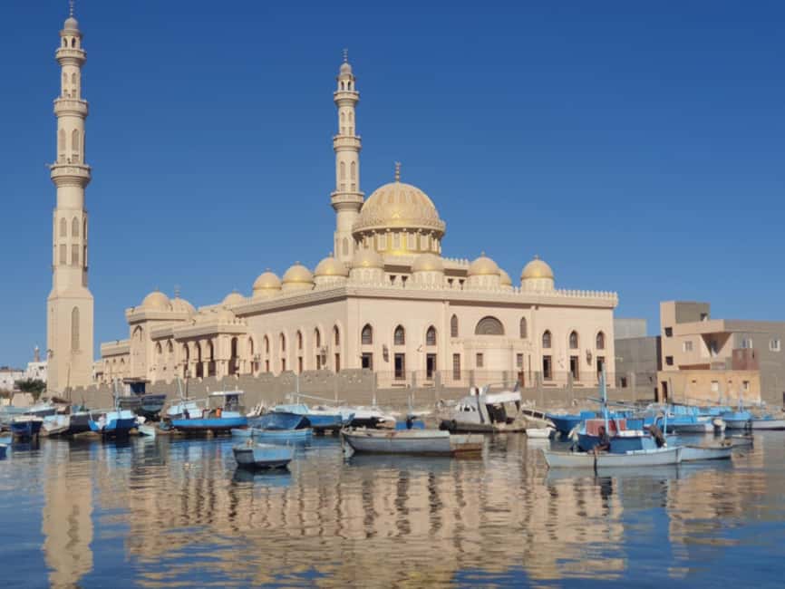 Hurghada: Private or Shared City Tour with Guide & Shopping - Why leave the resort strip?