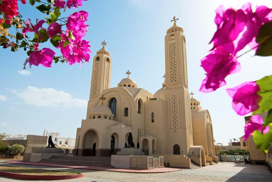 Hurghada: Private or Shared City Tour with Guide & Shopping - The Hurghada Marina and Red Sea views
