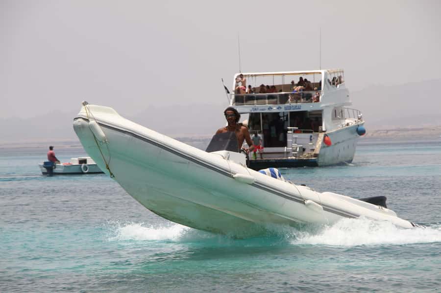 Hurghada: Private Speedboat to Orange Bay and White Island - White Island and the changing sandbank