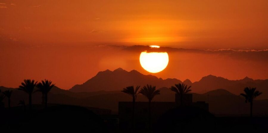 Hurghada: Quad Bike, Sea, Camel, Safari, Stargazing & Dinner - Dancing, music, and a simple desert show
