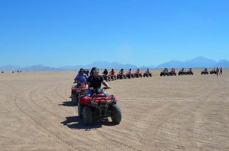 Hurghada: Red Sea Desert Quad Biking Tour & Sand Mountain - The halfway rest and desert tea