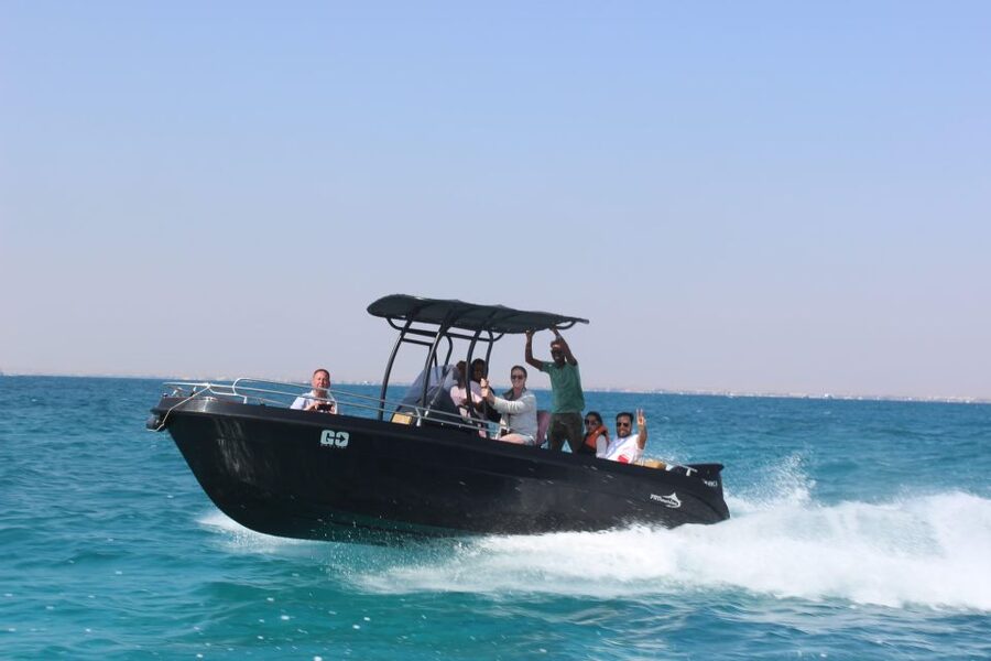 Hurghada: Speedboat Parasailing Adventures & Hotel Pick up - The safety briefing and speedboat ride