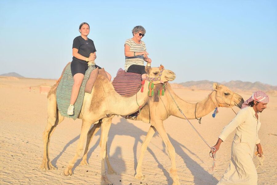 Hurghada: Star Watching Desert Adventure by Jeep with Dinner - Who should book this desert evening