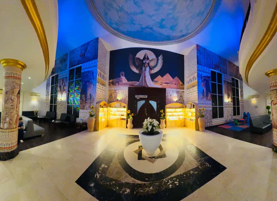 Hurghada: Sultan Cleopatra- Turkish Bath&Spa With Transfer - The warm-up: salt room, sauna, steam, and jacuzzi