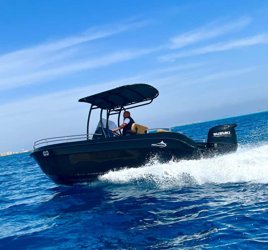 Hurghada: White Island Speedboat Tour, Snorkeling, & Lunch - Leaving Hurghada and reaching the reef