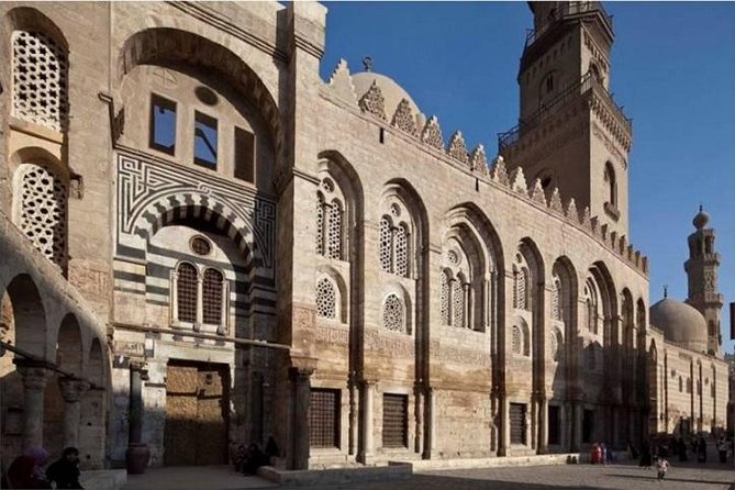 Islamic Cairo Walking Tour: Khan el Khalili, Al-Azhar Mosque - Entering Khan el Khalili’s narrow market lanes