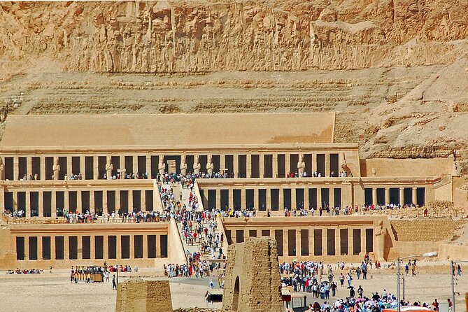 Luxor Day Tour: Explore Valley of Kings, Queens, Hatshepsut& More - Hatshepsut’s temple and the story of a female pharaoh