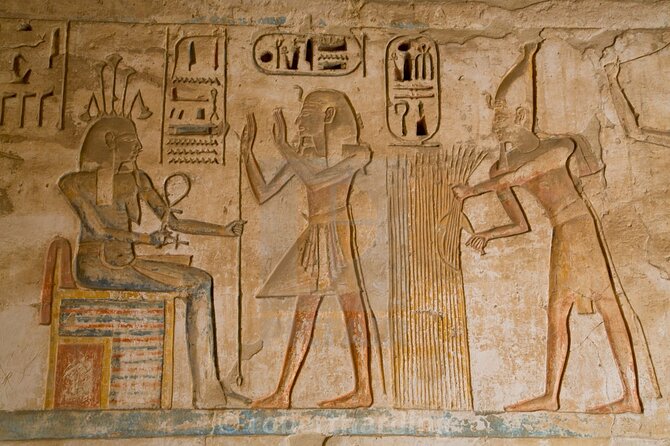 Luxor Day Tour: Explore Valley of Kings, Queens, Hatshepsut& More - Colossi of Memnon: a short stop with a big visual payoff