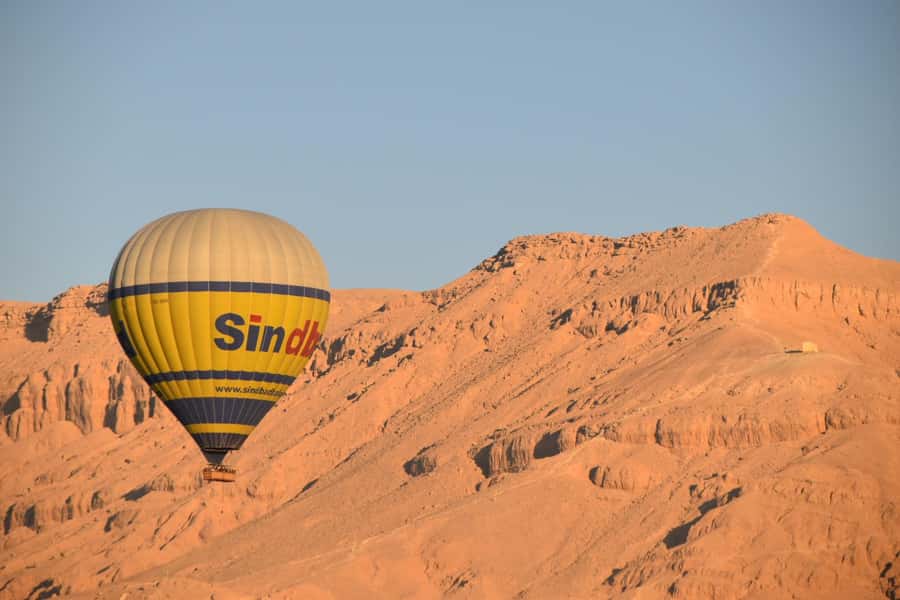 Luxor: Deluxe Sunrise Hot Air Balloon - How the company handles communication and group logistics