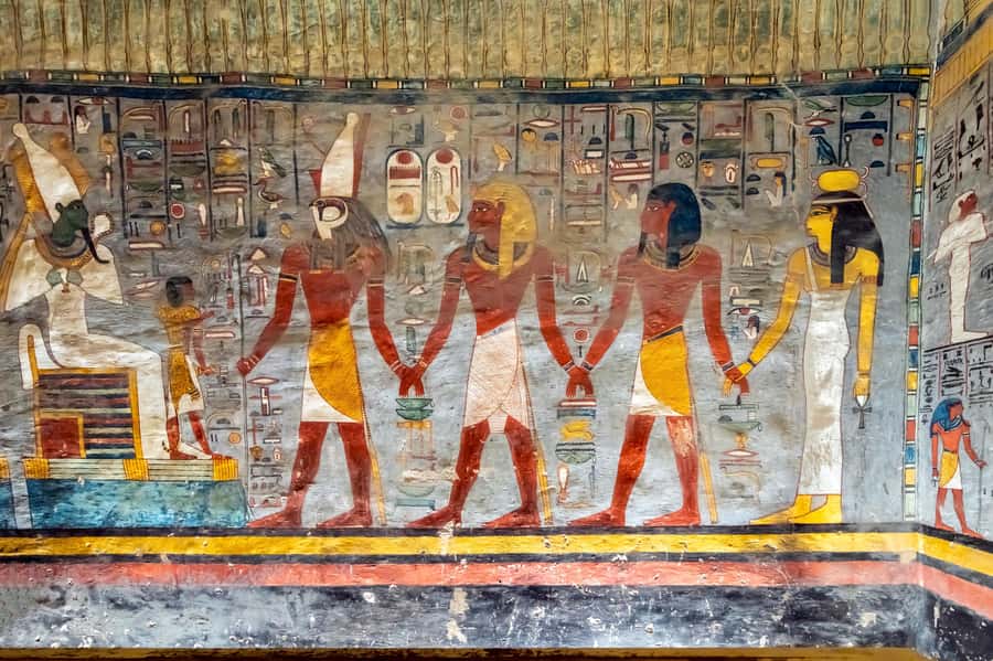 Luxor: East and/or West Banks Guided Tour with Lunch - Luxor Temple after dark or in the late afternoon