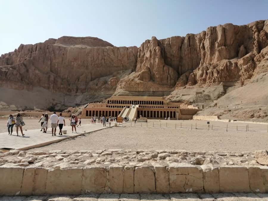 Luxor: East and West Bank Private Full-Day Tour - What the $105 price really covers