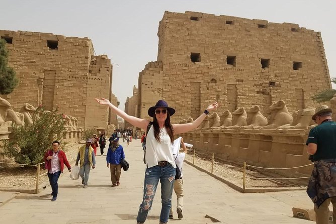 Luxor East and West Bank: Valley of the kings, Habu Temple,Karnak&Luxor Temples - The Colossi of Memnon: a brief but worthwhile pause