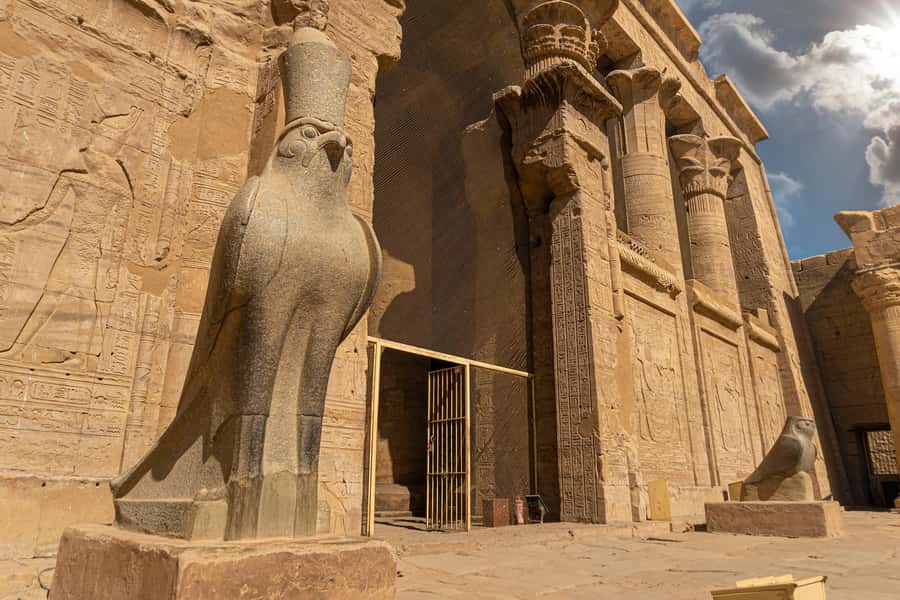 Luxor: Edfu, Kom Ombo, Abu Simbel Private Tour & Entry Fees - Kom Ombo and the temple built for two gods