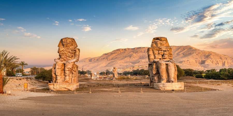 Luxor: Habu, Deir El Medina, Shared tour, Guide, and Lunch - Lunch and the value of the $40 price