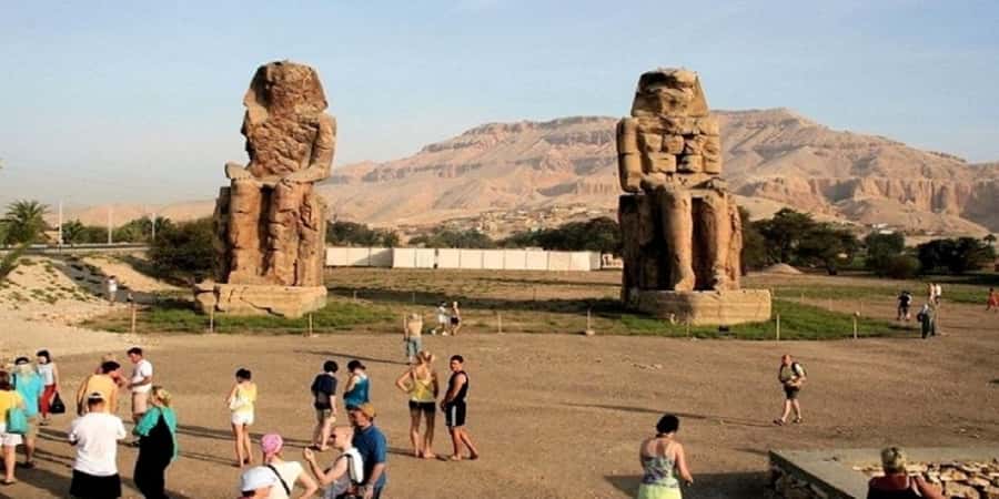 Luxor: Habu, Deir El Medina, Shared tour, Guide, and Lunch - Who will enjoy this Luxor tour most