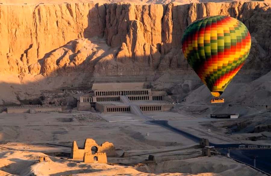 Luxor: Hot Air Balloon Ride with Full-Day Sights Tour - Quick points before you book