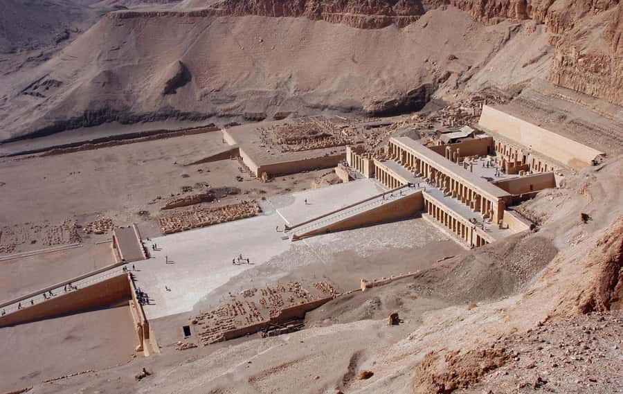 Luxor: Medinet Habu, Deir el-Medina & Valley of Queens Tour - Should you book the Medinet Habu and Queens tour?