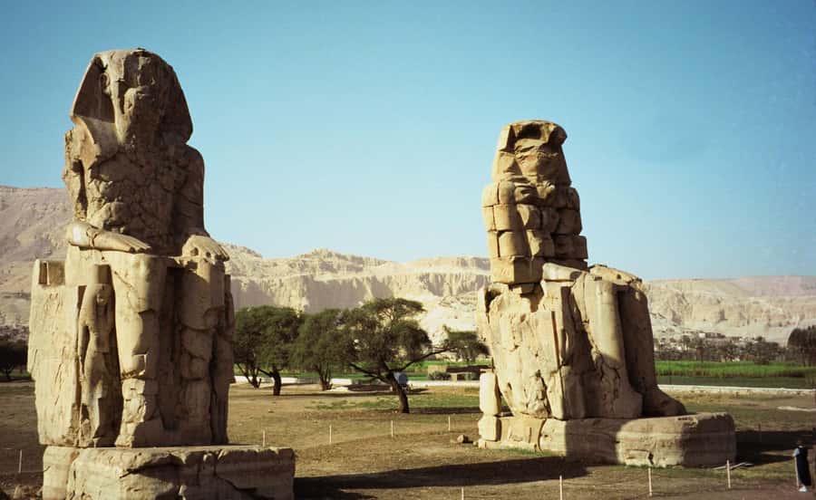 Luxor: Private East and West Banks Tour and Felucca Cruise - Transport, heat, and the small costs